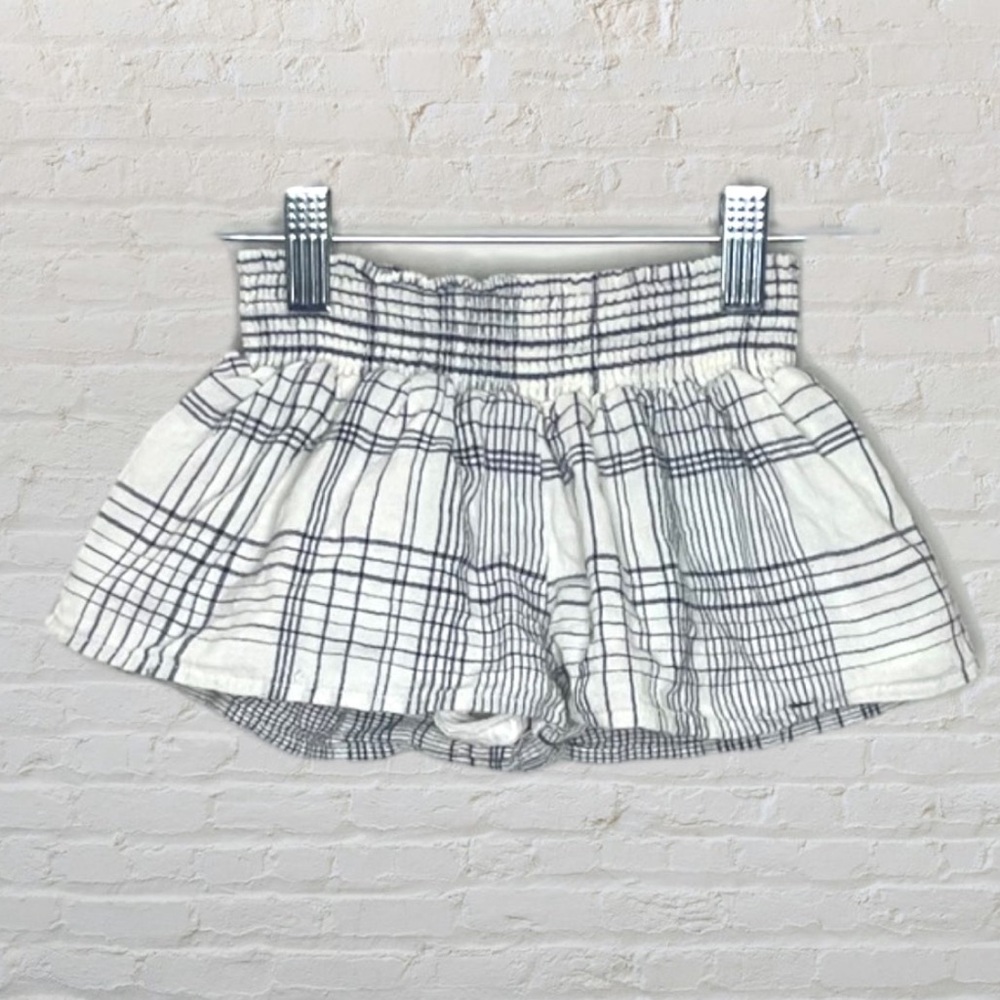 Vignette Plaid Shorts